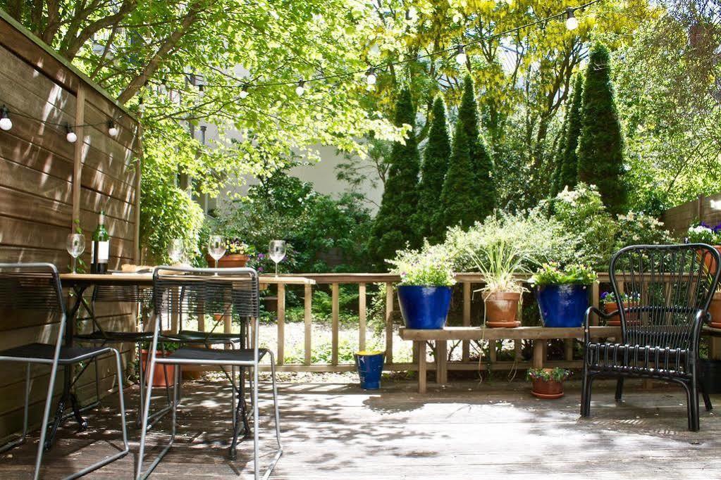 Tulipa Bed & Breakfast Amsterdam Exterior foto